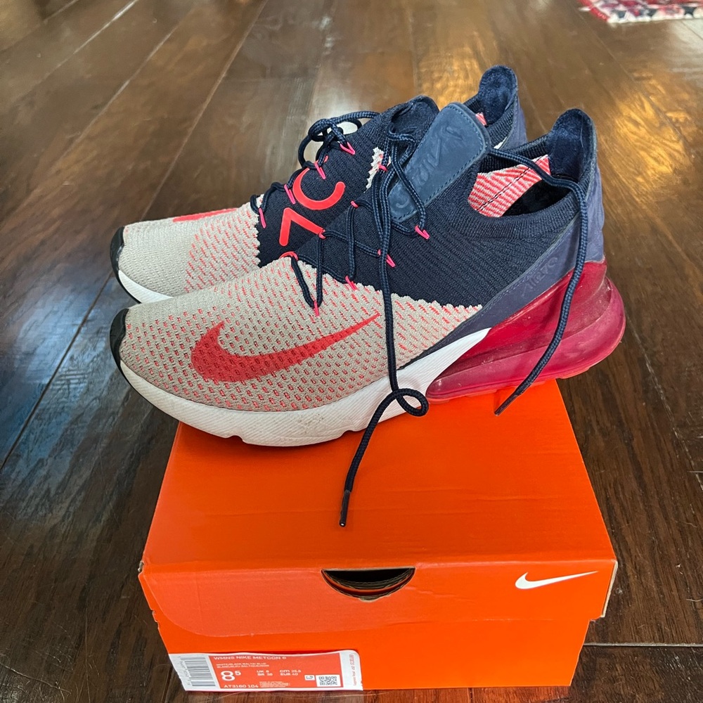 Nike Airmax 270 Flyknit Moon